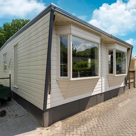 T Kaatsheuveltje 7 בית נופש