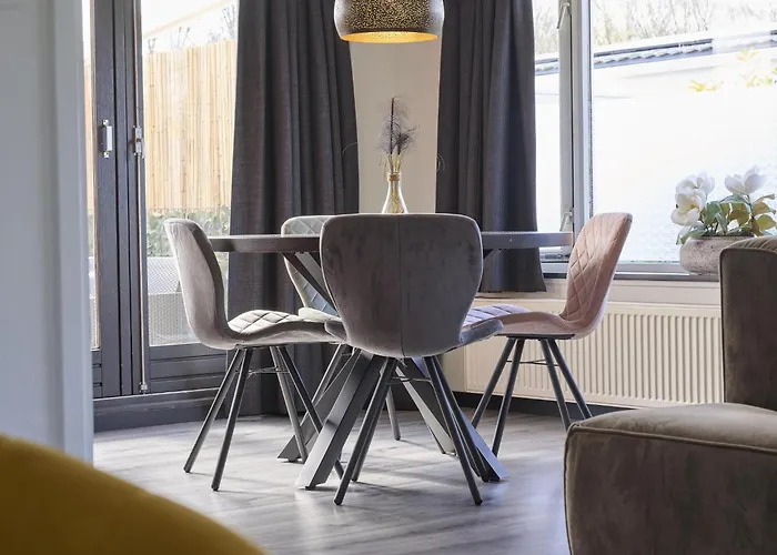 T Kaatsheuveltje 7 Vakantiehuis *